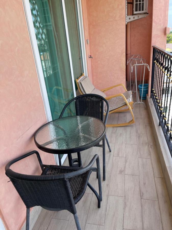 Seven Seas Condo Resort Джомтьен Экстерьер фото